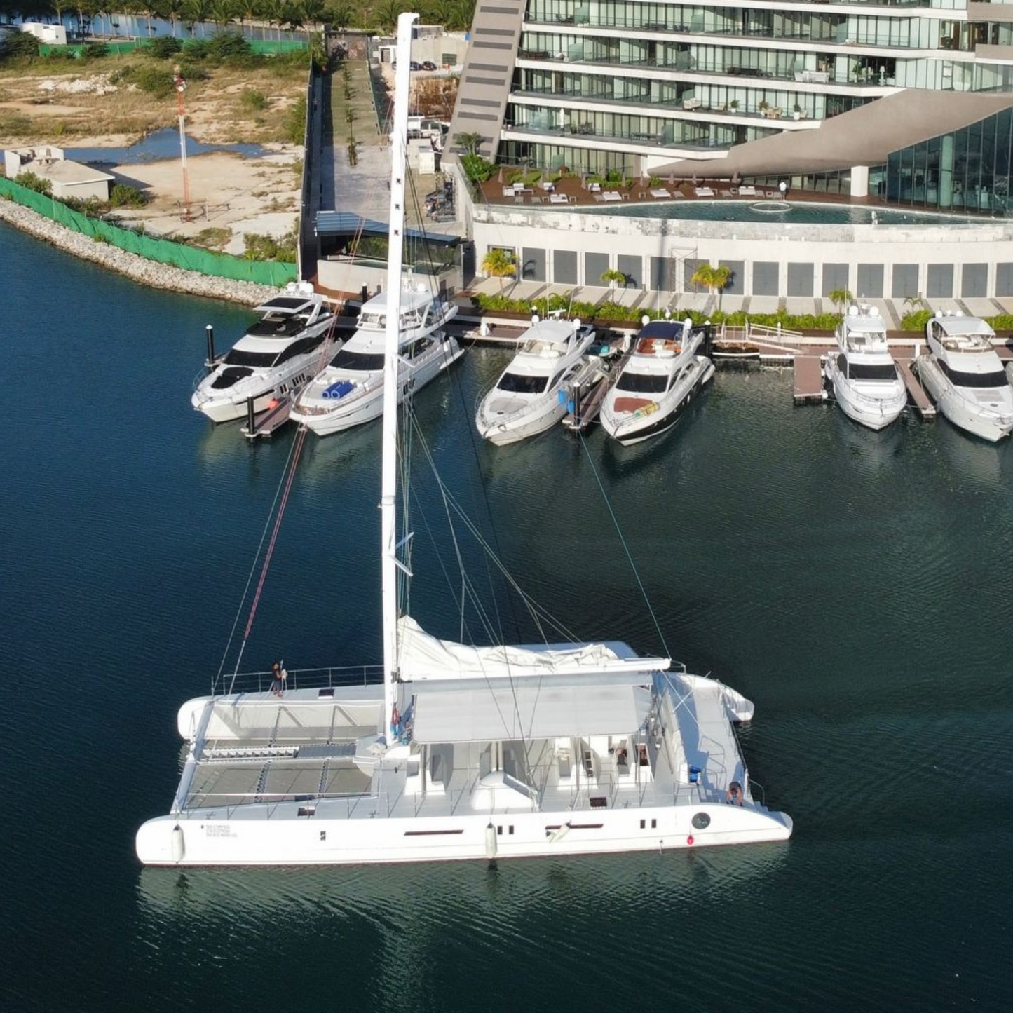 82 Ft Catamaran Cancun (Cap Max 130 People)